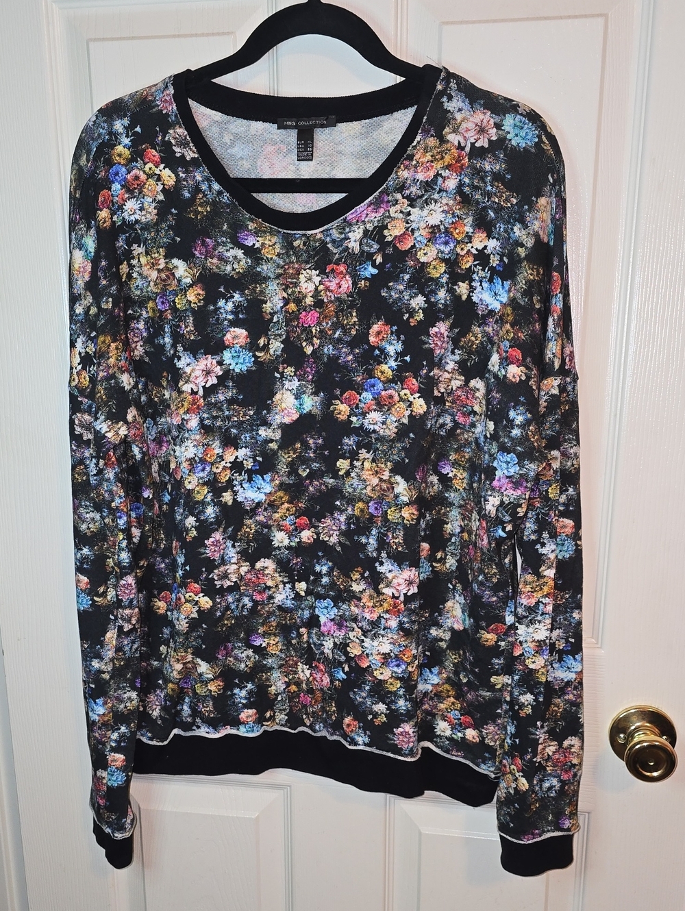 Moon Collection Floral Black Long-Sleeve Sweatshirt